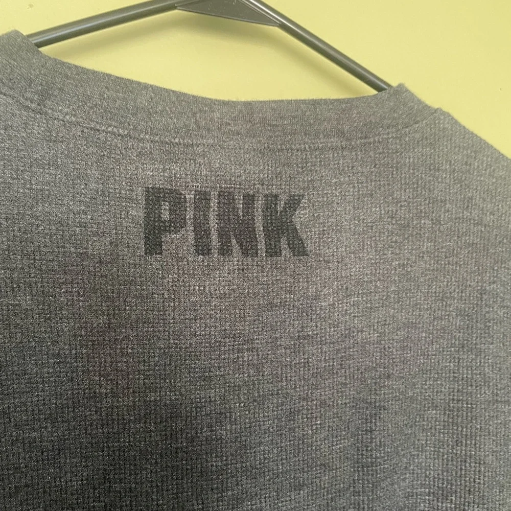PINK Victoria's Secret Gray Thermal Long Sleeve Top Sz Med - Picture 6 of 6
